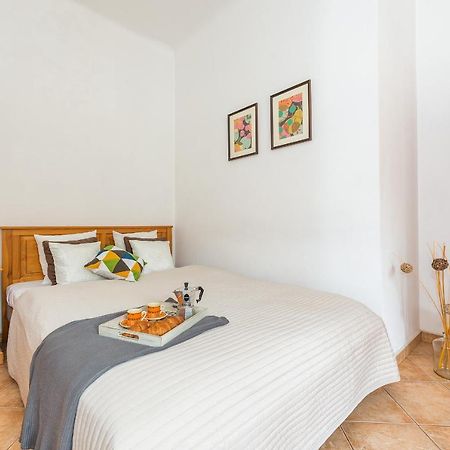 Zbawiciela Square P&O Serviced Apartments Varsó Kültér fotó