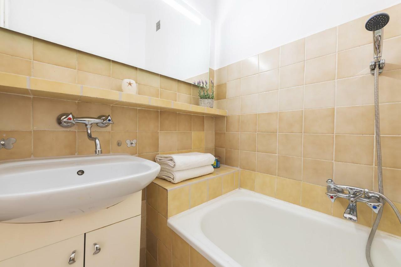 Zbawiciela Square P&O Serviced Apartments Varsó Kültér fotó