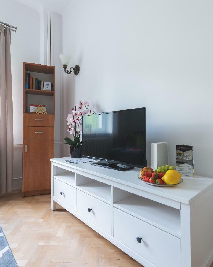 Zbawiciela Square P&O Serviced Apartments Varsó Kültér fotó